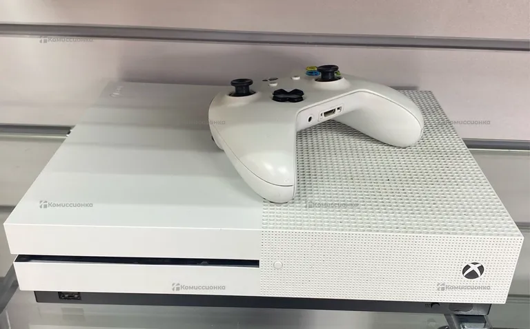 Приставка Xbox Series S 1TB