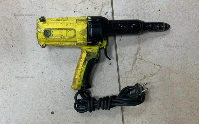 Заклепочник Absolut skytools  SK1008