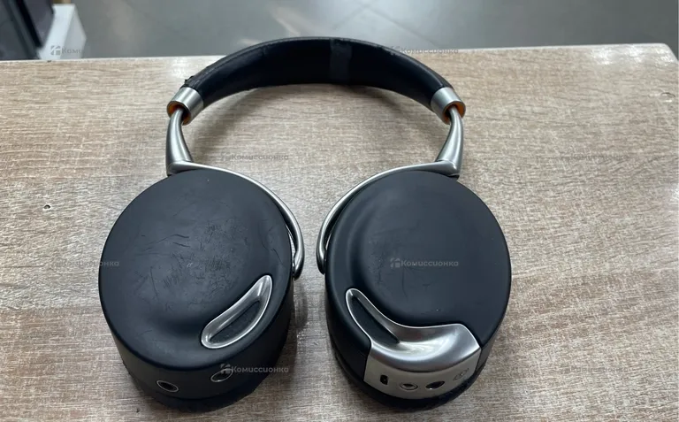 Наушники  Parrot zik1
