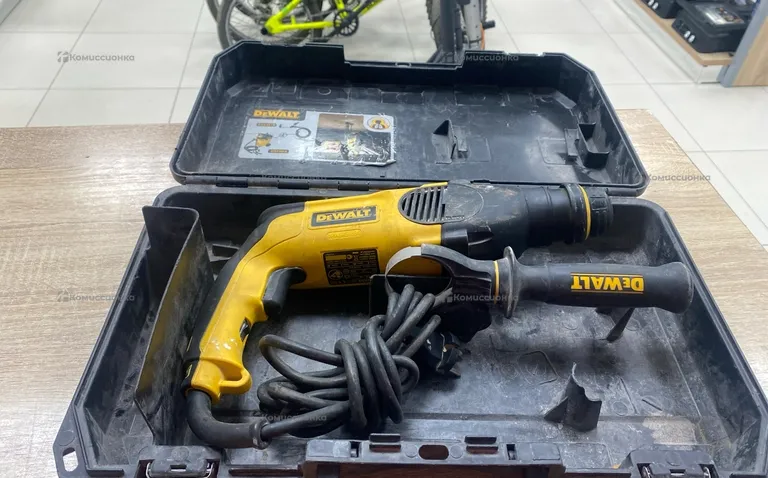 Перфоратор DEWALT D25123