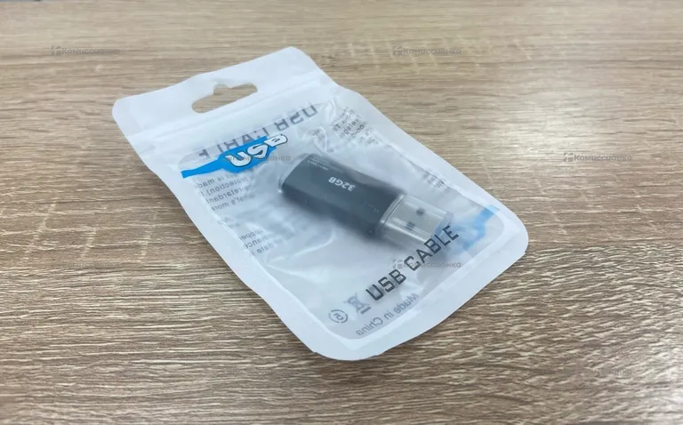 Флешка 4Gb;