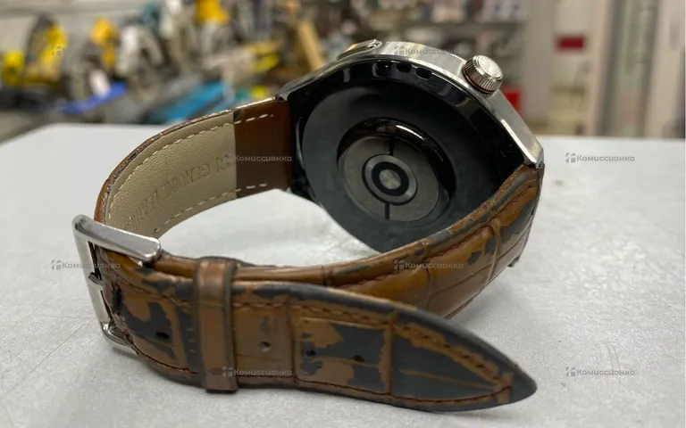 часы Huawei Watch 4 Pro
