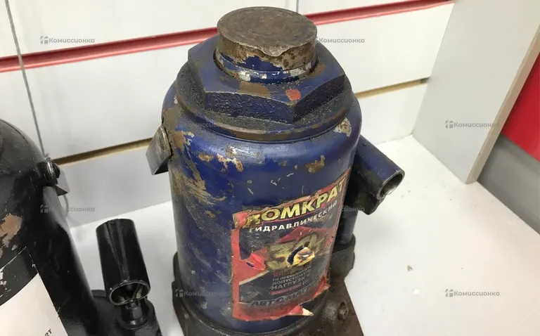 Домкрат 32Т