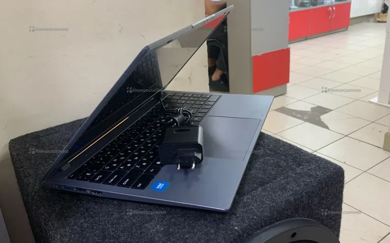 Ноутбук  intel