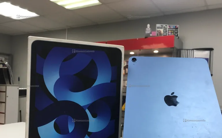 Планшет Apple iPad Air 5 поколения 64 Gb Wi-Fi