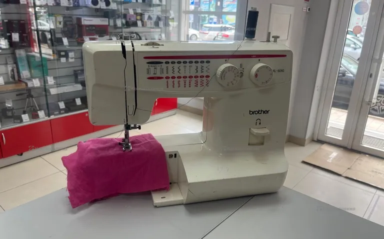 Швейная машина  BROTHER XL-5010