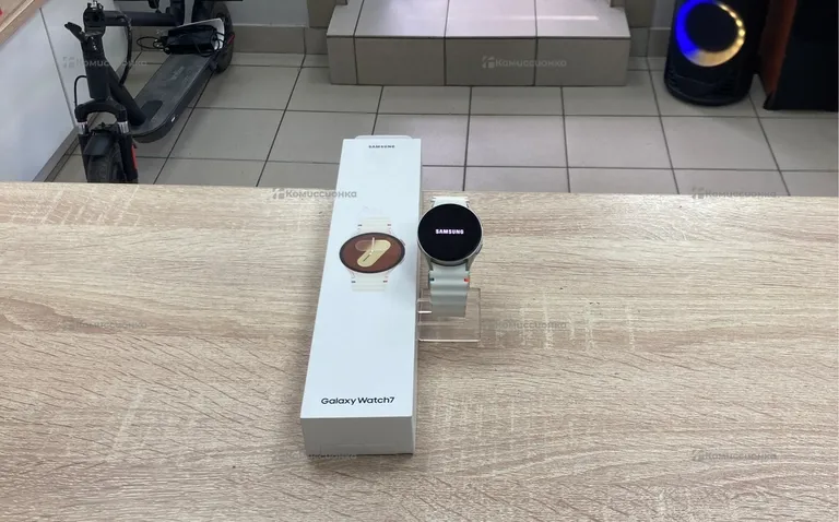 Часы  Samsung Galaxy watch 7