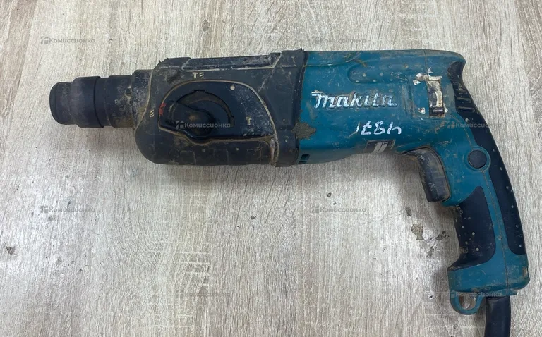 Перфоратор Makita HR2470