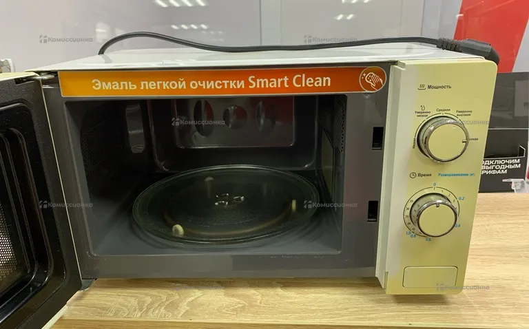 Микроволновая печь midea mm720c4e-w