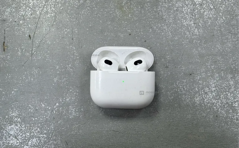 AirPods 3