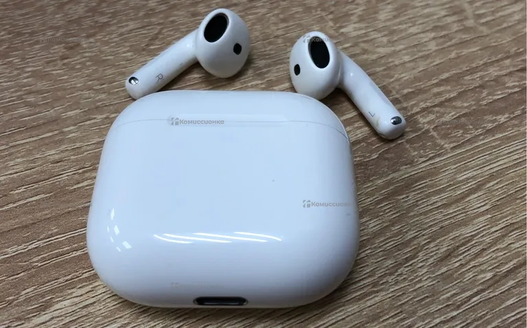 AirPods 4 MagSafe