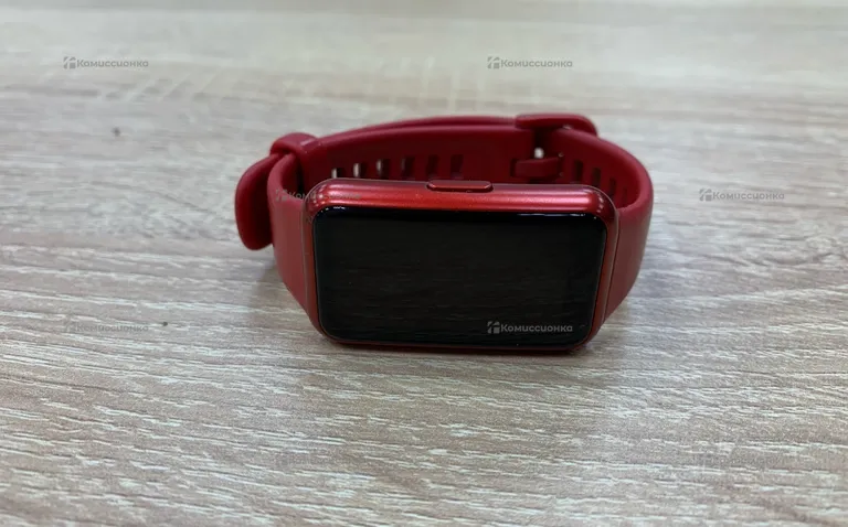 Часы  Huawei Band 7