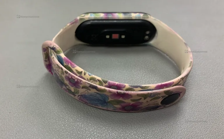 Часы Xiaomi Smart Band 4