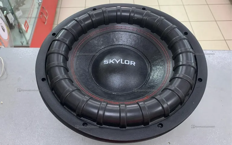 Сабвуфер  skylor 1200