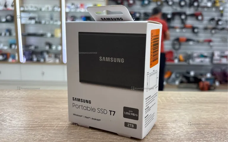 Жесткий диск  Samsung Portable SSD t7 2Tb