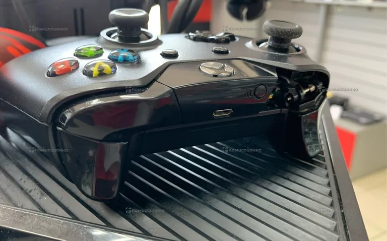 Приставка Xbox One 500Gb