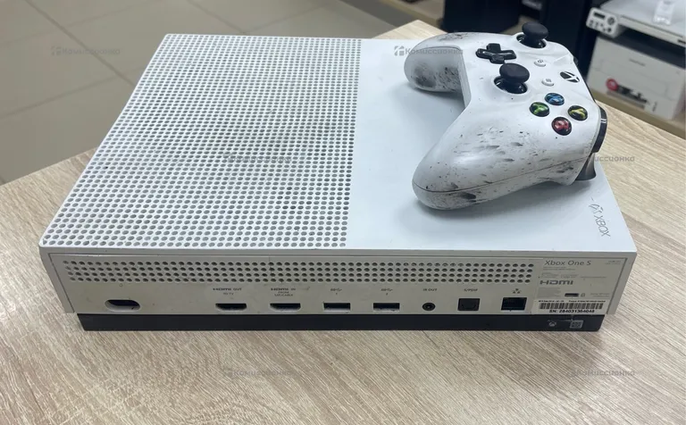 Приставка Xbox One S 500gb