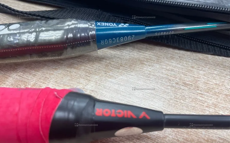 Ракетка для бадминтона yonex
