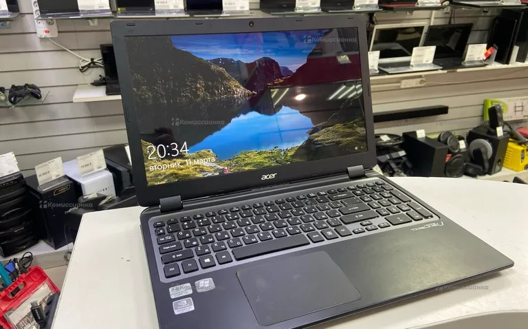 Ноутбук Acer i3-2367/4gb/gt640/ssd128/500gb