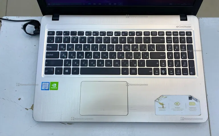 Ноутбук  Asus(i3-6100)