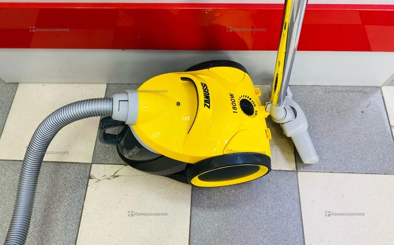 Пылесос  Zanussi ZANS710