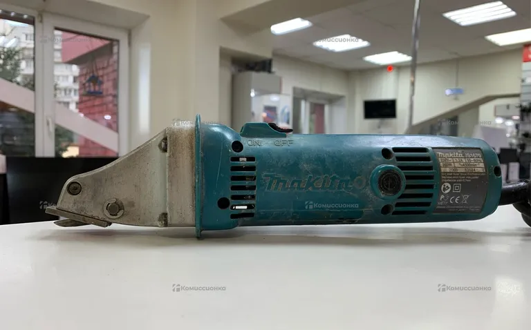 Шлицевые ножницы Makita js1670