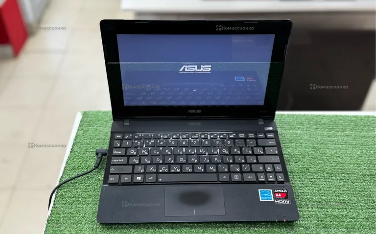 Нетбук Asus