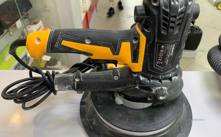 Эксцентриковая шлифмашина DEKO DKG900