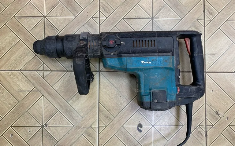 Makita hr 3210c