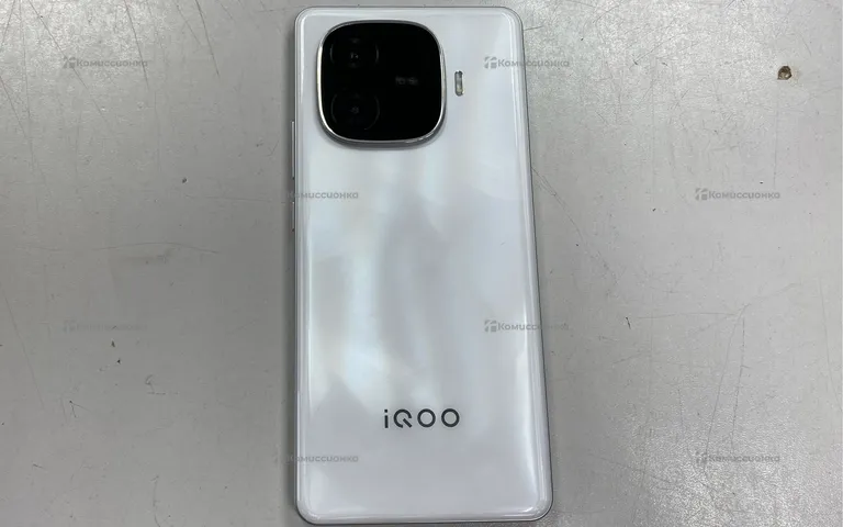 VIVO iQOO Z9 Turbo 12/256Gb