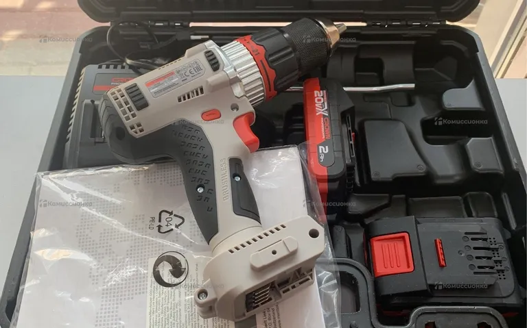 Аккумуляторный шуруповерт CROWN BL CT21090HMX-2 BMC