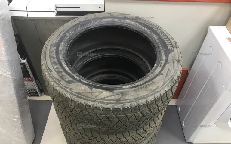 Шины Bridgestone 225/60/R17 (4шт)