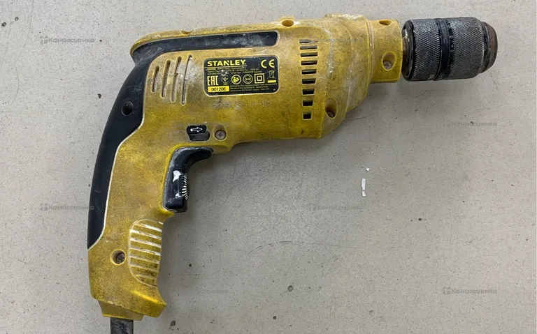 Дрель-шуруповерт Stanley SCD700C