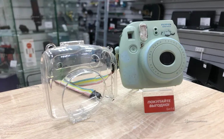 Фотоаппарат  poloroid instal mini 8