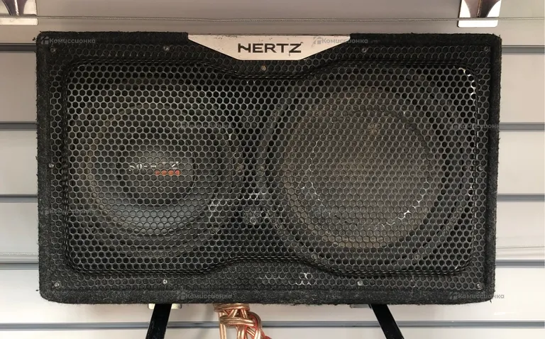 Сабвуфер HERTZ EBX F20