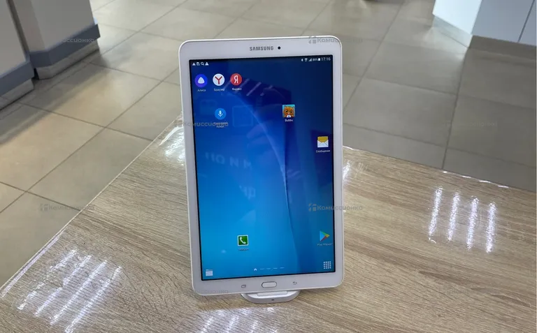 Samsung Планшет Samsung T561