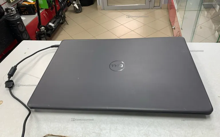 Ноутбук Dell vostro 3500