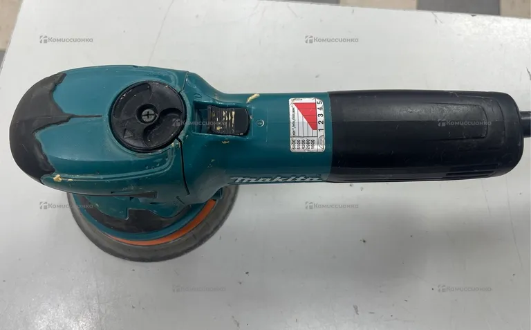 Эксцентриковая шлифмашина makita BO6050
