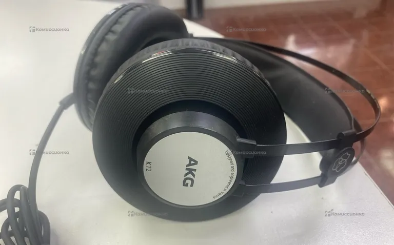 Наушники Akg k72