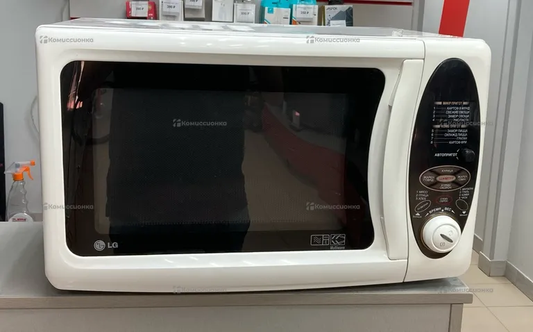 Микроволновая печь  LG MH-685HD
