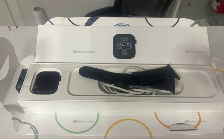 Часы  apple watch se 2 40mm