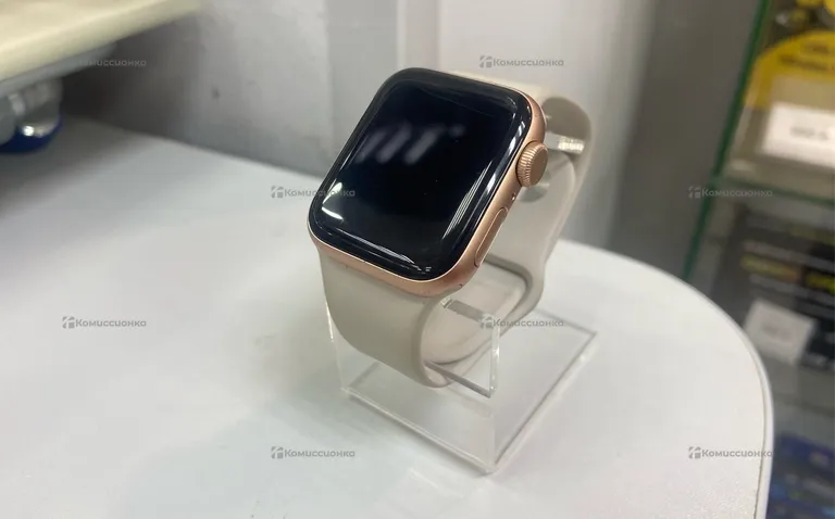 Часы  Apple Watch SE 40 man