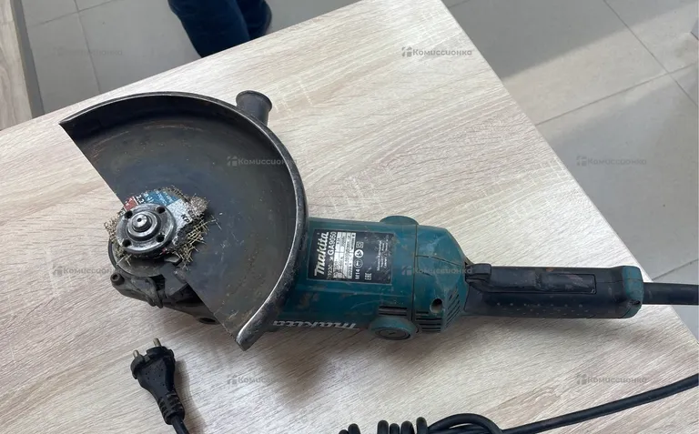 Ушм Makita GA 9050