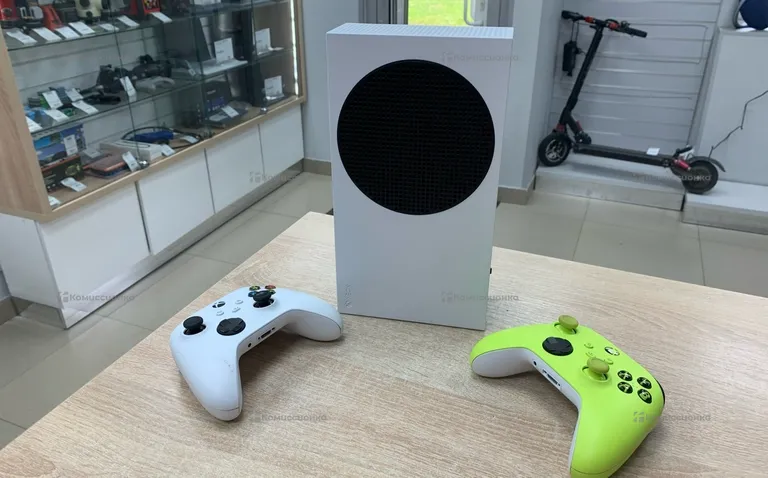 Приставка Xbox Series S 512GB