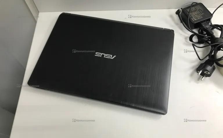 Ноутбук  Asus p1440F