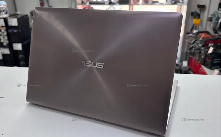 Ноутбук  asus