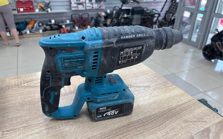 Перфоратор аккумуляторный Makita реп