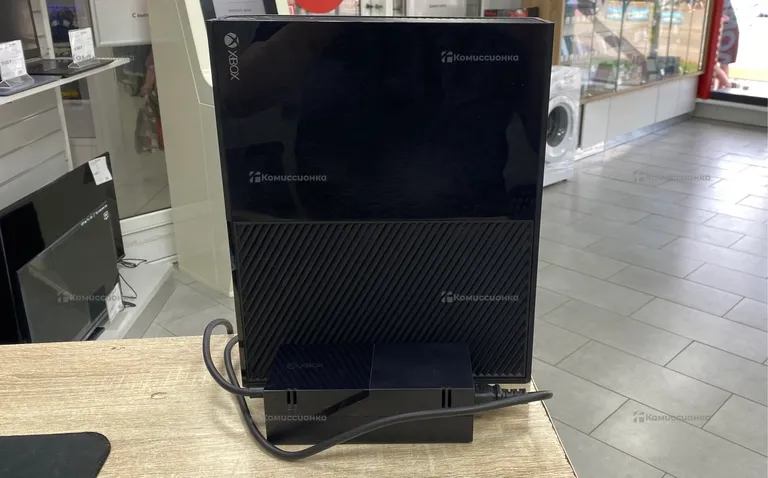 Приставка Xbox One 512GB