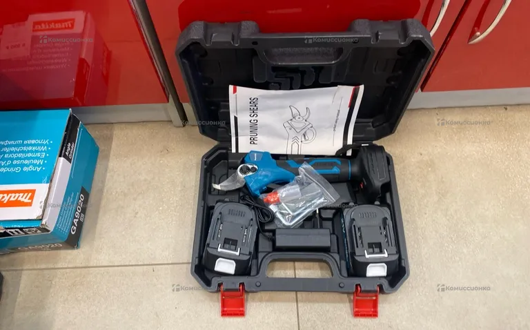 Аккумуляторный Секатор Makita