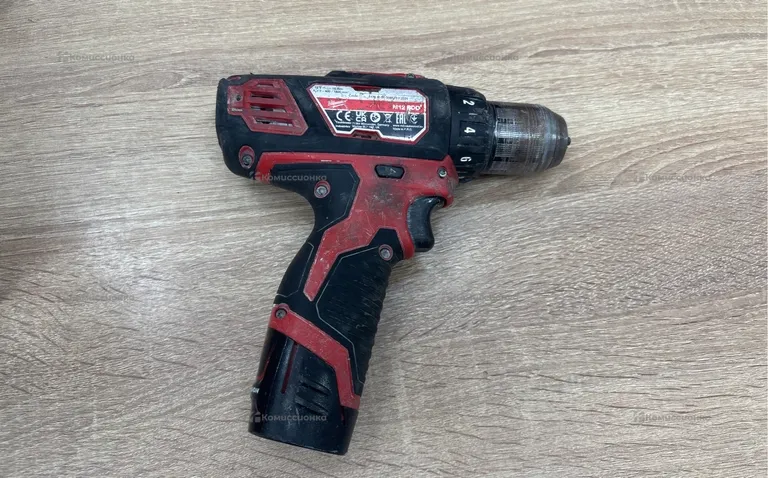 Дрель-шуруповерт Milwaukee M12 CDD-0